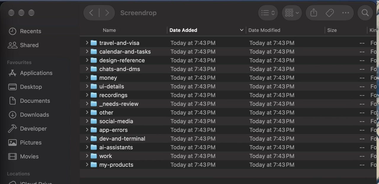 Finder 화면. Screendrop 폴더 안에 travel-and-visa, calendar-and-tasks, money, work 등 폴더 15개가 새로 생겼다