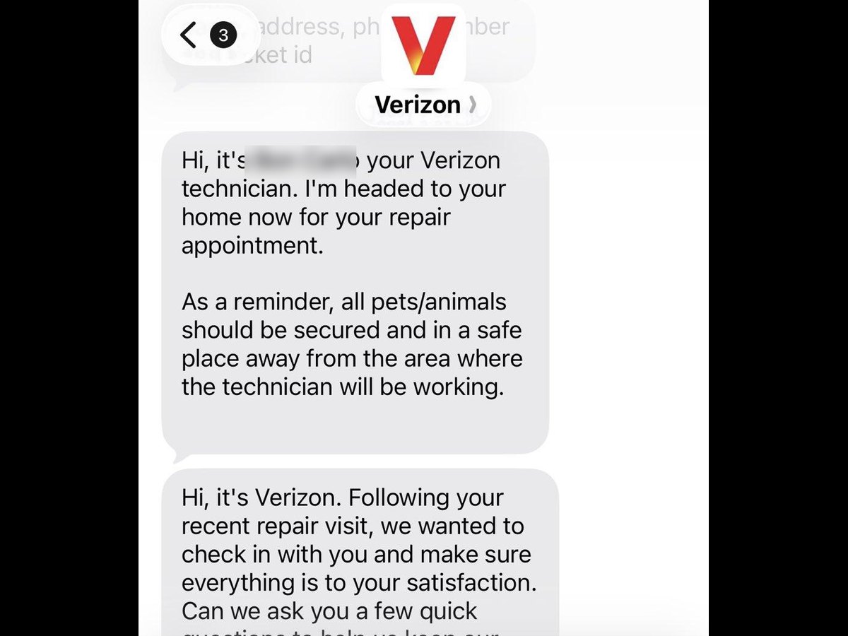 Verizon 문자. 기술자가 수리 약속 때문에 지금 집으로 가는 중이라는 내용